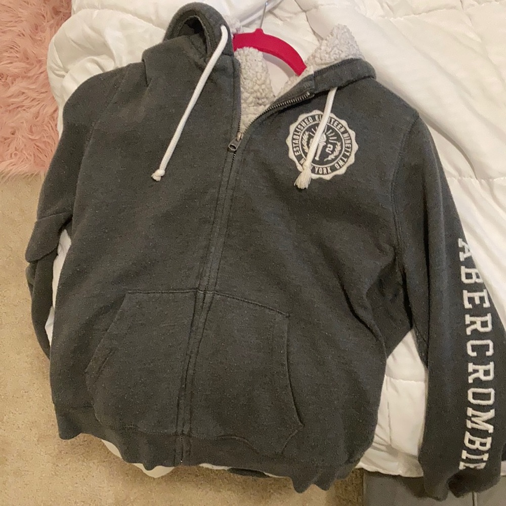 Abercrombie zip up jacket fluff padding inside